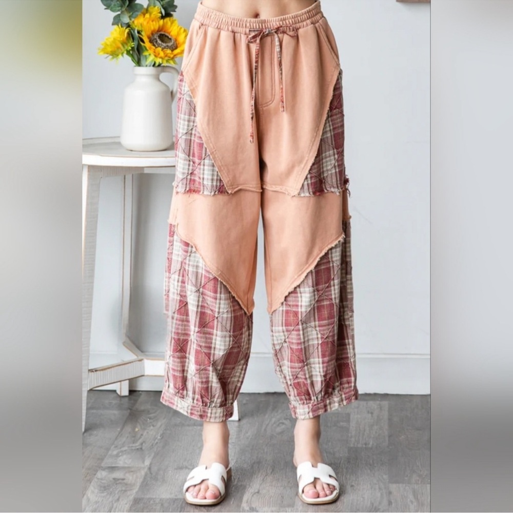 1️⃣ left. Oli & Hali Washed Plaid Mixed Terry Detail Pants - Picture 3 of 5